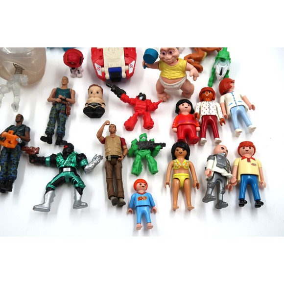 Random Figure Lot #1 - Picture 3 of 13